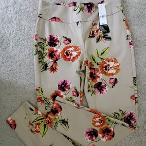 NY&Company Ankle Capri Pant